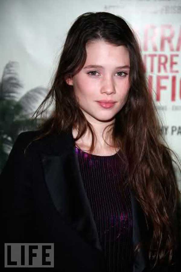 阿斯特丽德·伯格斯·弗瑞斯贝/Astrid Berges-Frisbey-4-35